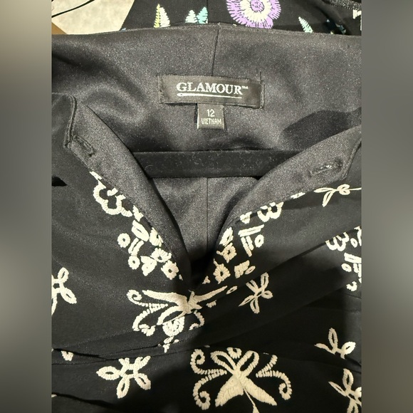 Glamour Black and White Floral Dress - Picture 7 of 7